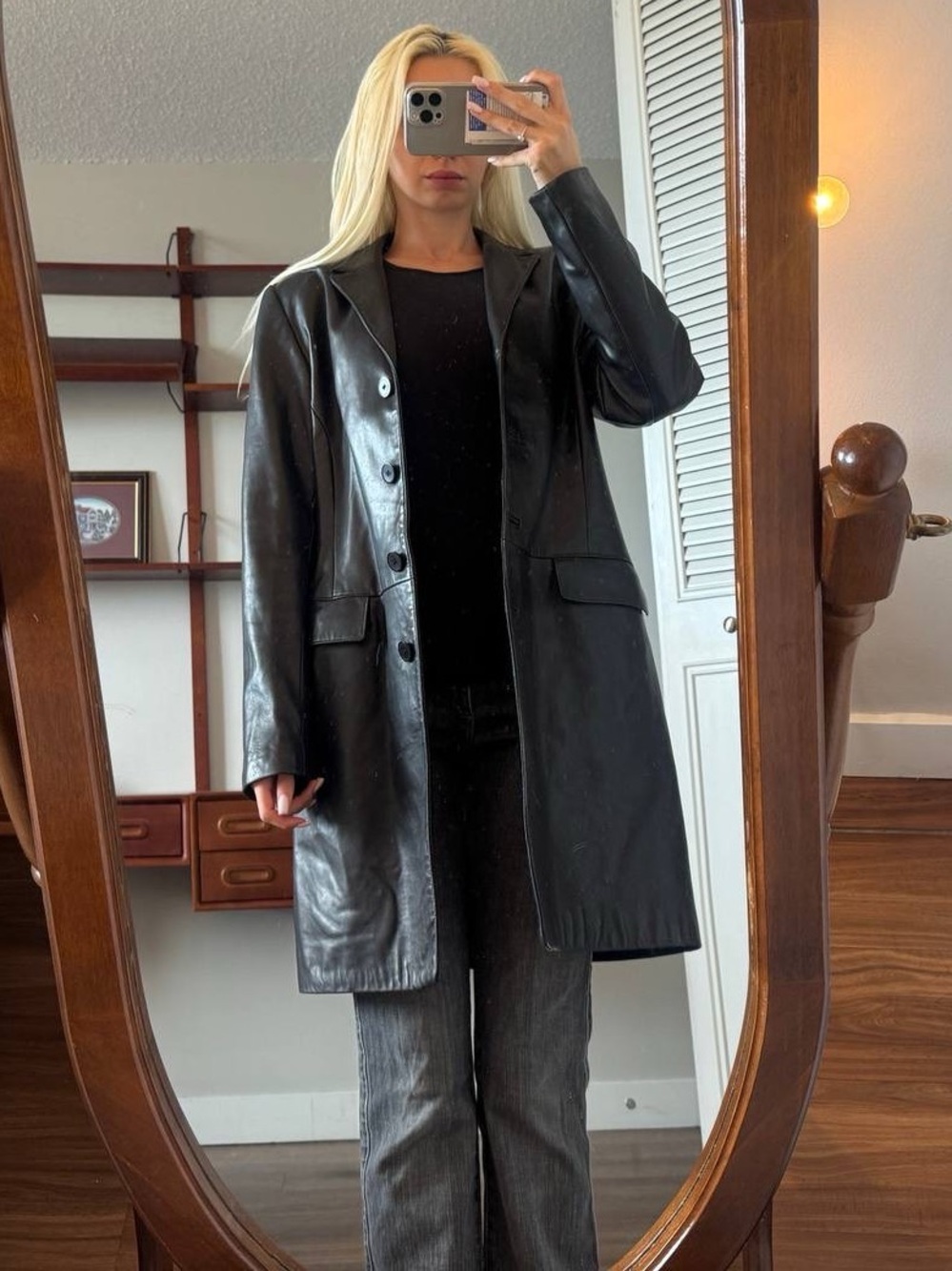 Danier Leather Button-Front Coat in Black Size Medium Like New